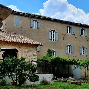 https://chambres-dhotes-le-domaine-de-romanil.fr-provencehotel.com